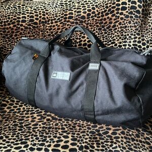 REI Black Duffel Bag and Makeup  Bag for Men’s Gym Travel 22” x 15”